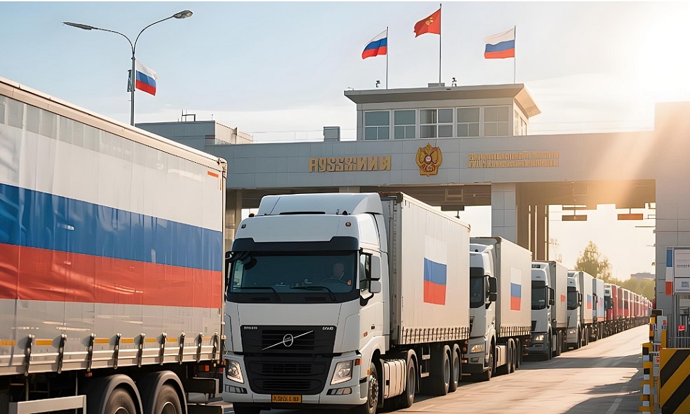 12112025001 Грузовики на границе Китай-РФ